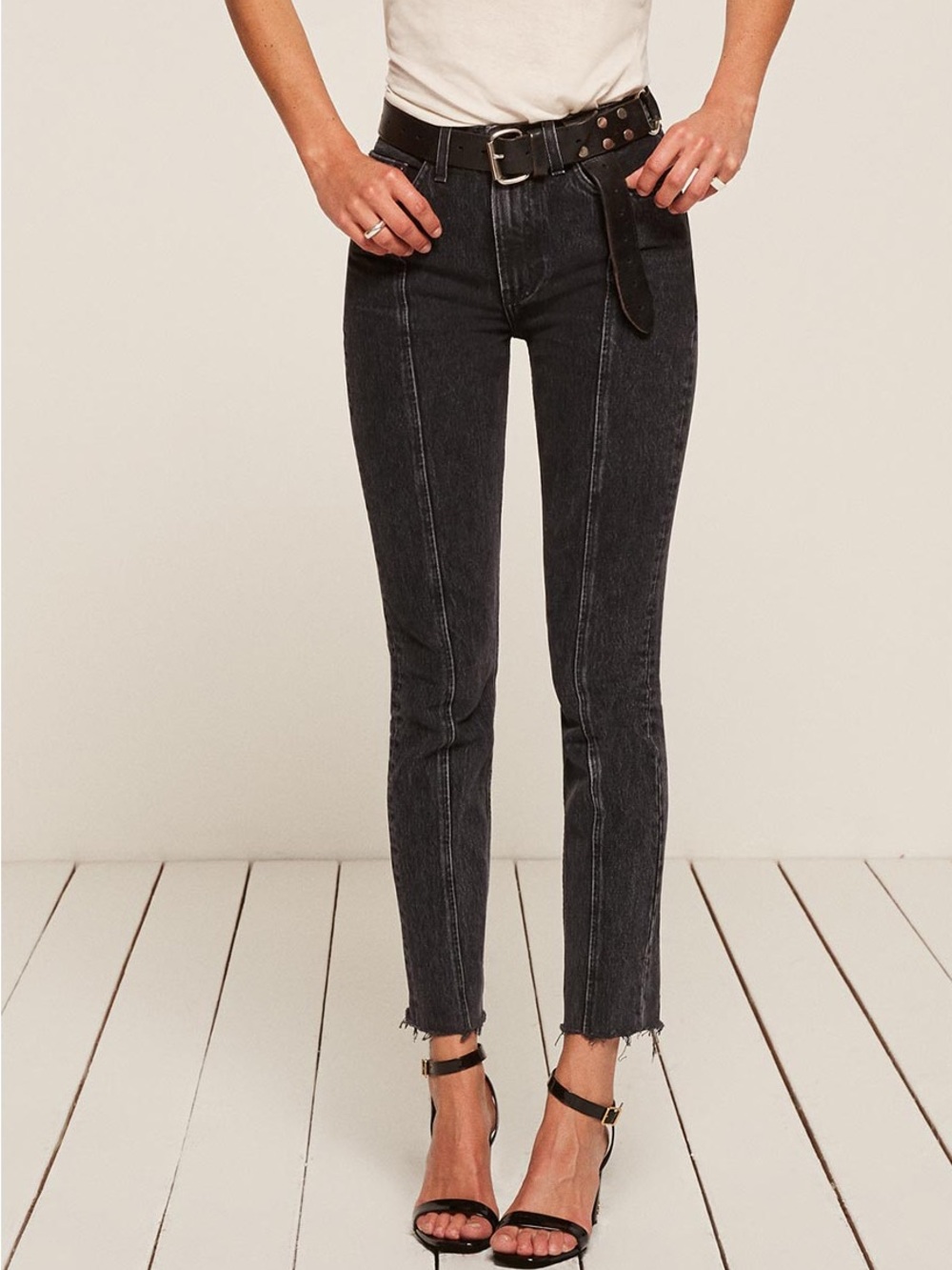 EUC Reformation Amie Seamed High Rise Straight Leg Jeans in Pacific Black Denim